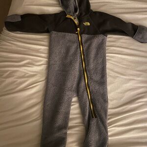 The North Face Kids One Piece - Black and Gray